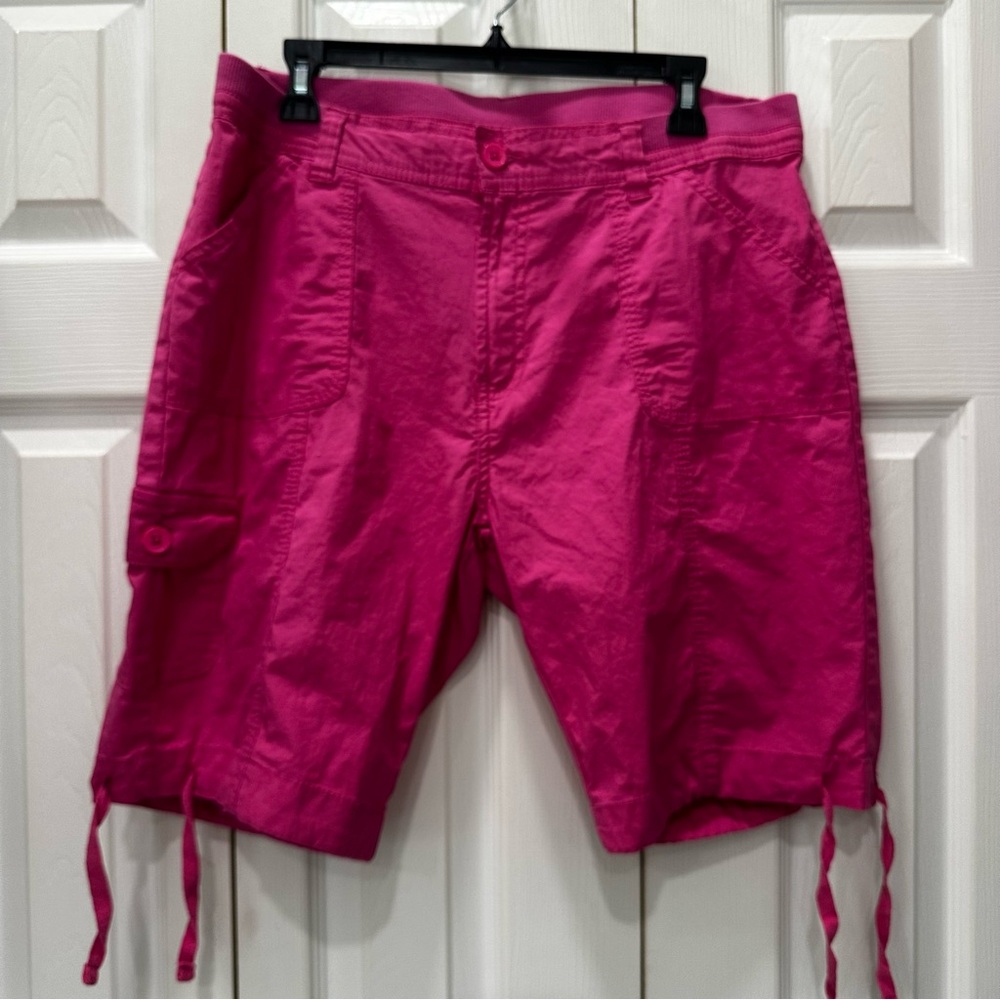 Fresh Pink Cargo Shorts with Relaxed Fit